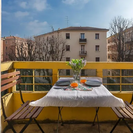 Apartamento Saffi Huge A Pochi Passi Dall'ospedale Bolonha