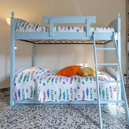 Saffi Huge A Pochi Passi Dall'ospedale * Boloňa