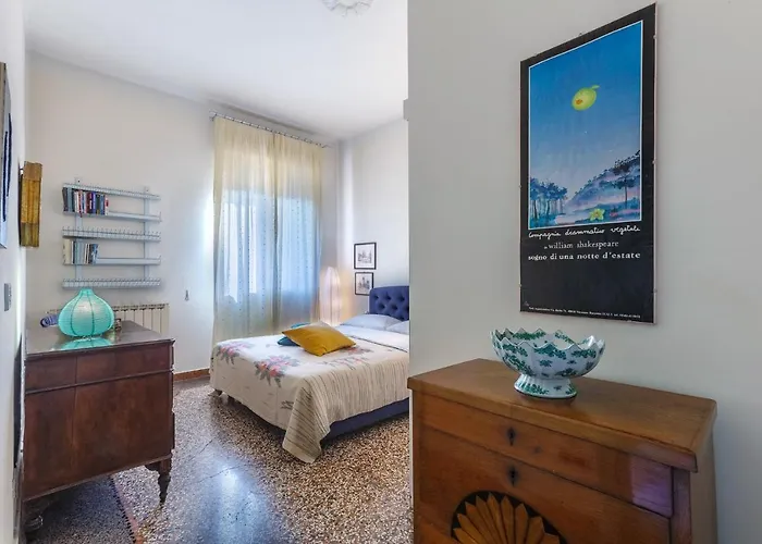 Guesthost - Saffi Huge A Pochi Passi Dall'ospedale Boloňa