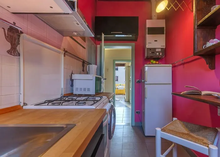 Guesthost - Saffi Huge A Pochi Passi Dall'ospedale Lägenhet Bologna