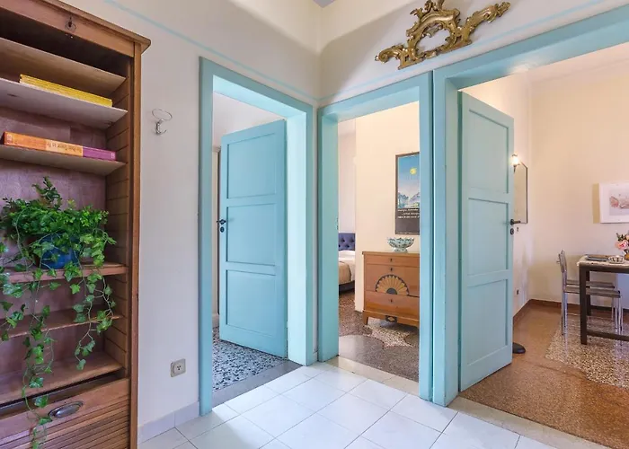 Guesthost - Saffi Huge A Pochi Passi Dall'ospedale Lägenhet *